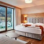 Sonja Alpine Hotel