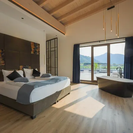 Sonja Alpine Otel 4*