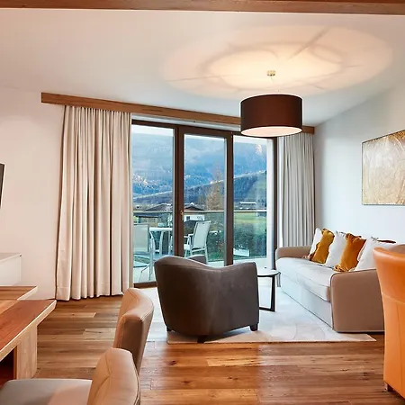 Sonja Alpine Hotel 4*