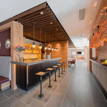 Sonja Alpine Piesendorf