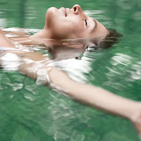 Sonja Alpine Otel 4*