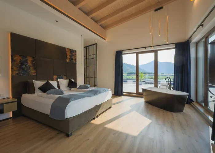 Sonja Alpine Hotel 4*